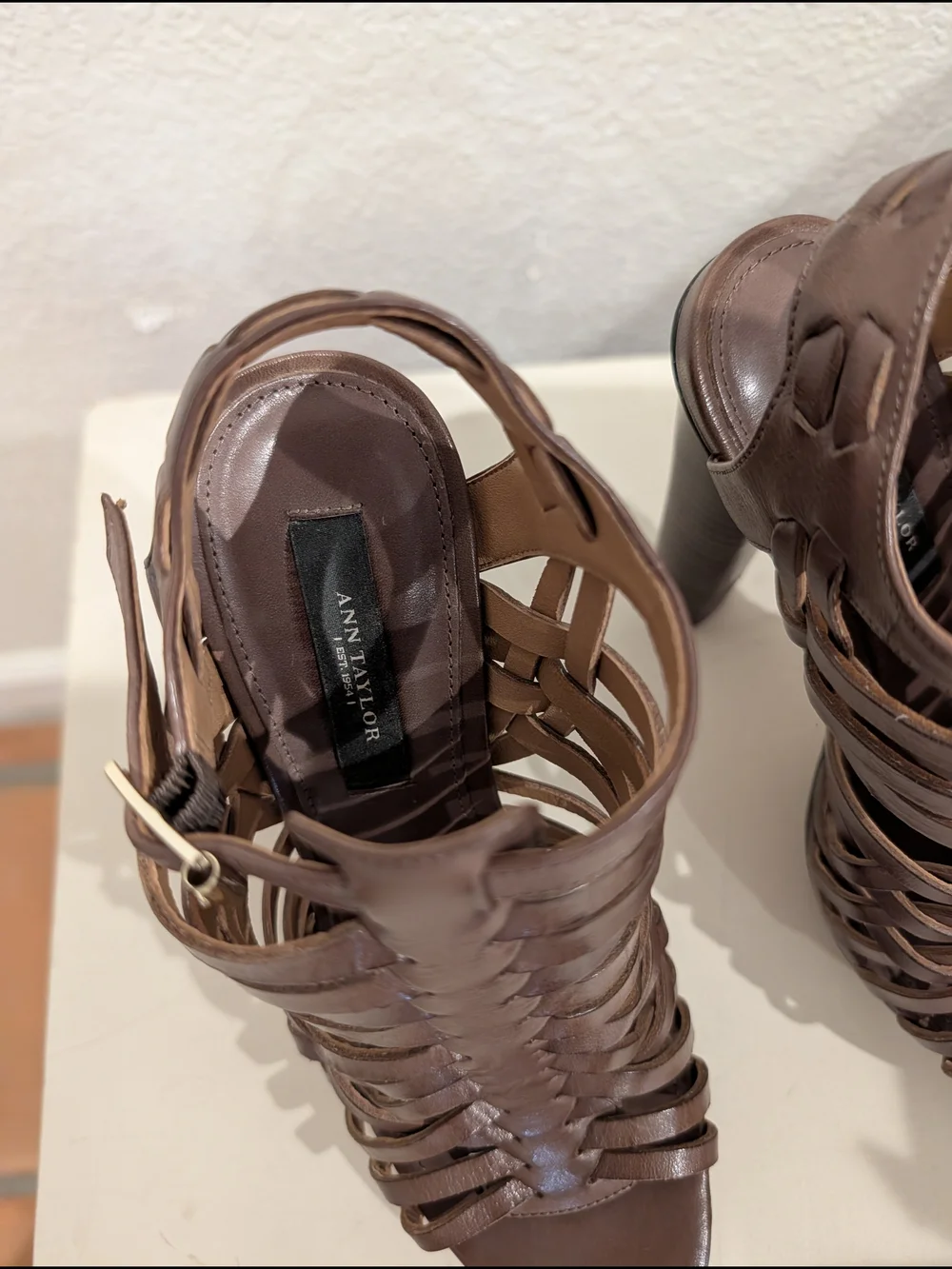 Ann Taylor Brown Strappy High Heel Sandals Sz6